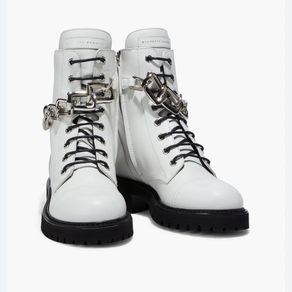 Giuseppe Zanotti Nevada Chain-Trimmed Leather Combat Boots Size 37.5